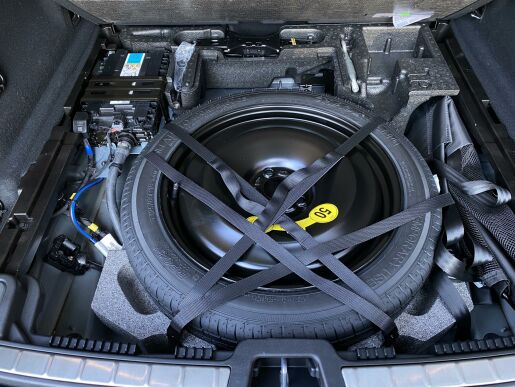 Volvo XC60 B5 (benzín) AWD// BLACK edit.