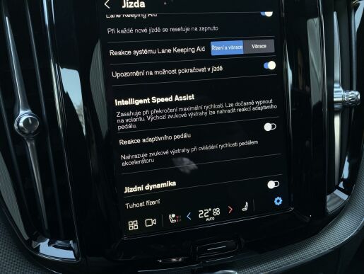 Volvo XC60 B5 (benzín) AWD// BLACK edit.