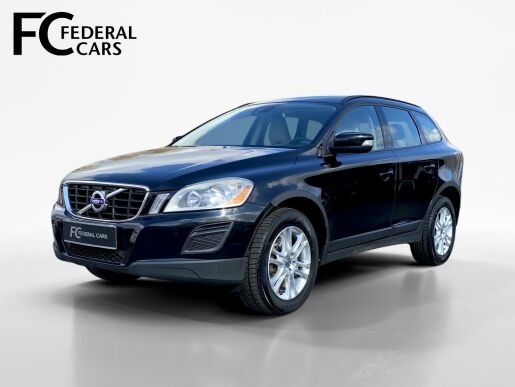 Volvo XC60 D3 FWD // MOMENTUM