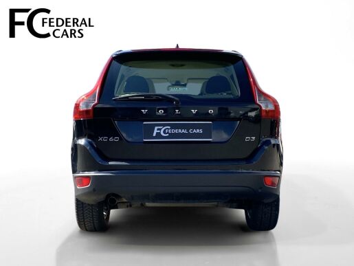 Volvo XC60 D3 FWD // MOMENTUM