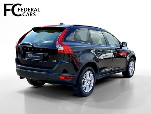 Volvo XC60 D3 FWD // MOMENTUM
