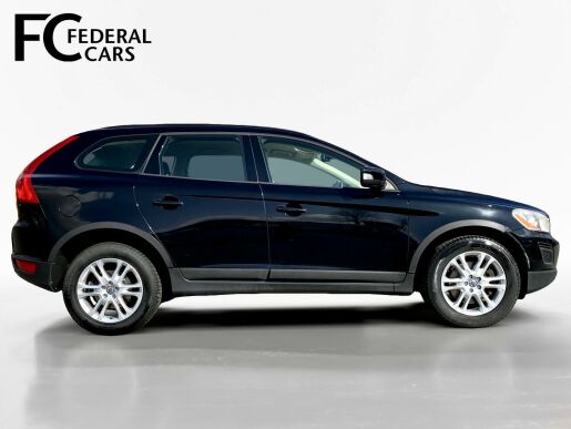 Volvo XC60 D3 FWD // MOMENTUM