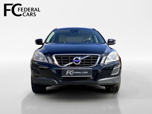 Volvo XC60 D3 FWD // MOMENTUM