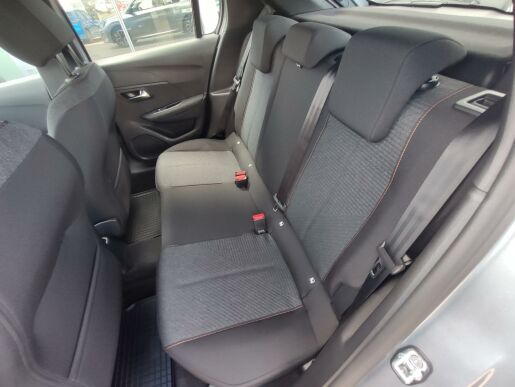 Peugeot 208 STYLE 1.2i 100k MAN6