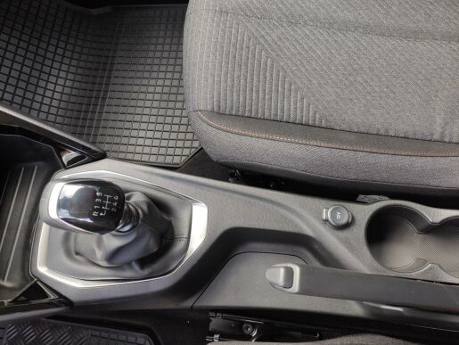 Peugeot 208 STYLE 1.2i 100k MAN6