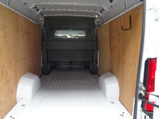 Peugeot Boxer Durisotti L4H2 2.2 140k 7 míst