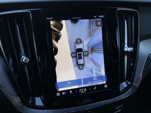 Volvo V60 T6 AWD RECHARGE + sada pneu