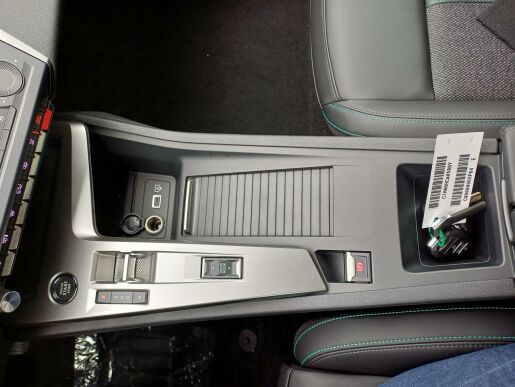 Peugeot 408 ALLURE Hybrid 145 e-DCS6