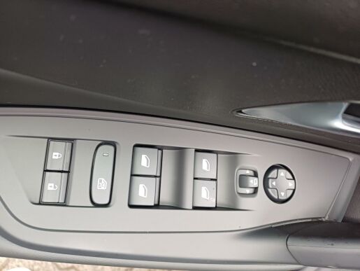 Peugeot 408 ALLURE Hybrid 145 e-DCS6