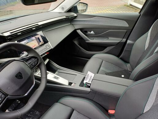 Peugeot 408 ALLURE Hybrid 145 e-DCS6