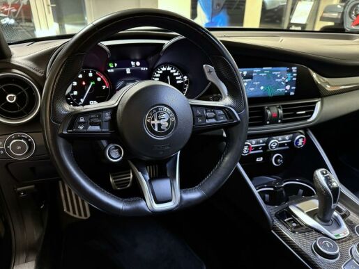 Alfa Romeo Giulia 2.0T 280k AT8 ZF Q4 4x4 Veloce