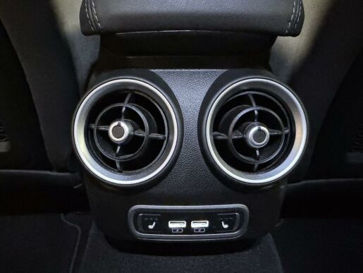 Alfa Romeo Giulia 2.0T 280k AT8 ZF Q4 4x4 Veloce