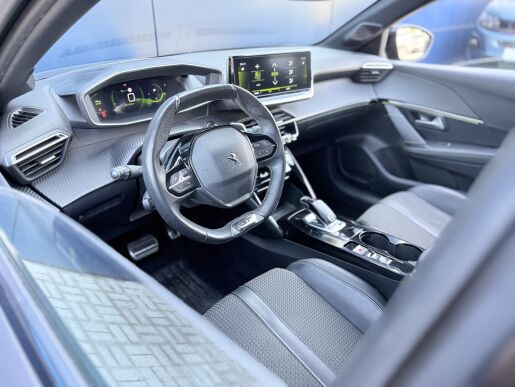 Peugeot 208 GT LINE, 100koní, Automat 8st., Navigace