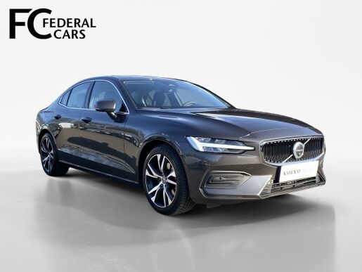 Volvo S60 B4 (benzín) FWD // kamera 360°