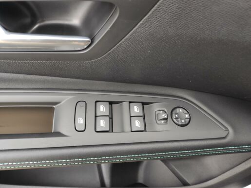 Peugeot 5008 ALLURE PACK 1.5HDI AUT8 7 MÍST
