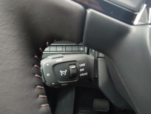 Peugeot 5008 ALLURE PACK 1.5HDI AUT8 7 MÍST