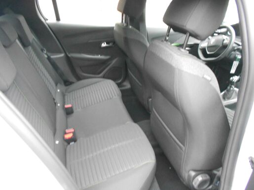 Peugeot 208 STYLE Hybrid 100 e-DCS6