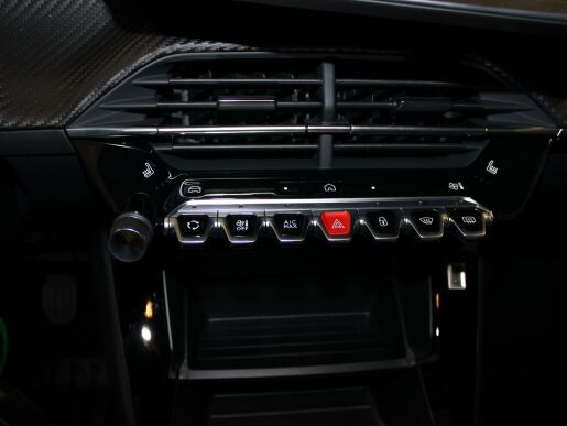 Peugeot 2008 STYLE PureTech 100 S&S MAN6