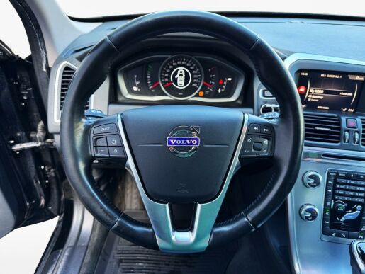 Volvo XC60 D4 AWD AUT (162kW) POLESTAR