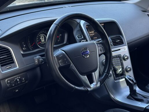 Volvo XC60 D4 AWD AUT (162kW) POLESTAR