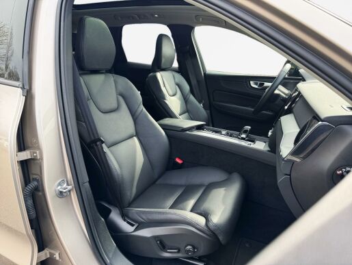 Volvo XC60 T6 AWD RECHARGE PLUS DARK