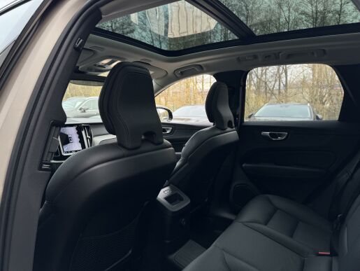 Volvo XC60 T6 AWD RECHARGE PLUS DARK