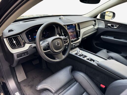 Volvo XC60 T8 AWD ULTRA DARK B&W +KOLA