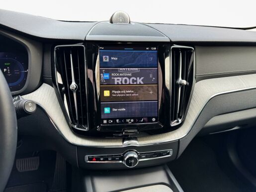 Volvo XC60 T8 AWD ULTRA DARK B&W +KOLA
