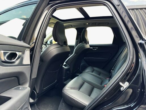 Volvo XC60 T8 AWD ULTRA DARK B&W +KOLA