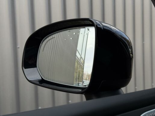 Volvo XC60 T8 AWD ULTRA DARK B&W +KOLA