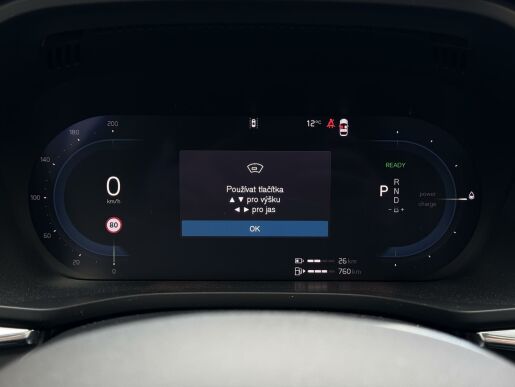 Volvo XC60 T8 AWD ULTRA DARK B&W +KOLA