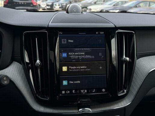 Volvo XC60 T8 AWD ULTRA DARK B&W +KOLA