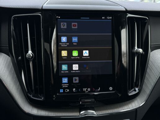 Volvo XC60 T8 AWD ULTRA DARK B&W +KOLA