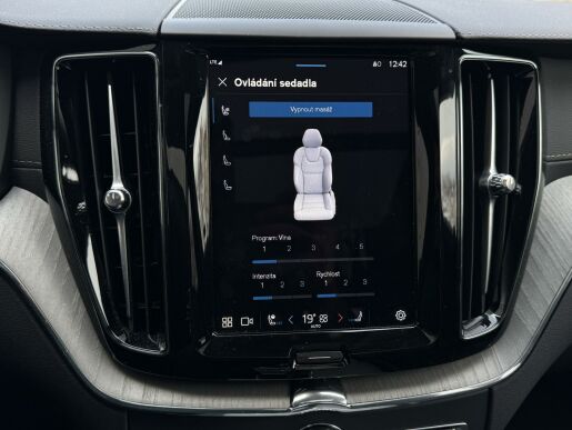 Volvo XC60 T8 AWD ULTRA DARK B&W +KOLA