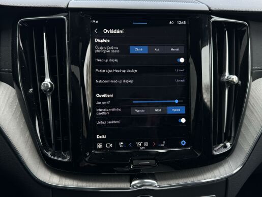 Volvo XC60 T8 AWD ULTRA DARK B&W +KOLA