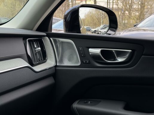 Volvo XC60 T8 AWD ULTRA DARK B&W +KOLA