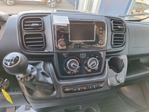 Peugeot Boxer Furgon 3500 L3H2 BlHDi 180k M