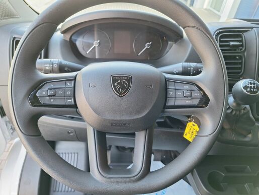 Peugeot Boxer Furgon 3500 L3H2 BlHDi 180k M