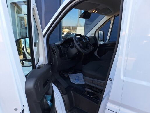 Peugeot Boxer Furgon 3500 L3H2 BlHDi 180k M
