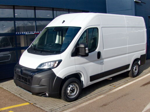 Peugeot Boxer 33 L2H2 BHDi 140k*