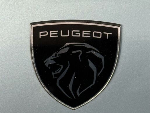 Peugeot 5008 GT Hybrid 136 e-DCS6