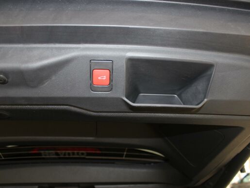 Peugeot 5008 GT Hybrid 136 e-DCS6