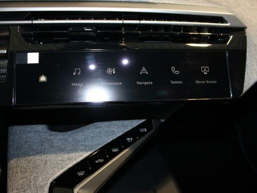 Peugeot 5008 GT Hybrid 136 e-DCS6