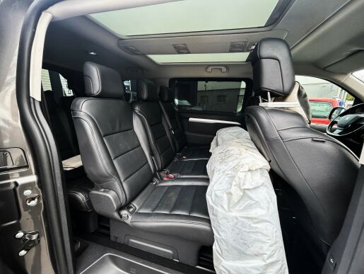 Peugeot Traveller TRAVELLER Standard (L2) ALLURE M 2.0 BlueHDi 180 S&S EAT8