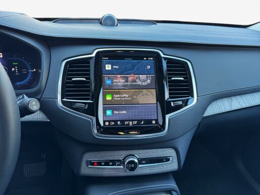 Volvo XC90 T8 AWD ULTIMATE DARK B&W 1.MAJ