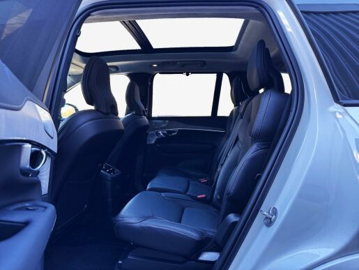 Volvo XC90 T8 AWD ULTIMATE DARK B&W 1.MAJ