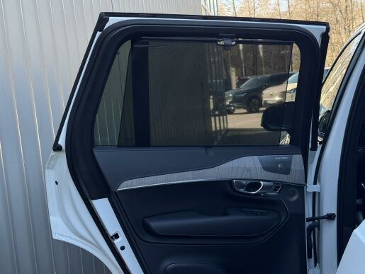 Volvo XC90 T8 AWD ULTIMATE DARK B&W 1.MAJ