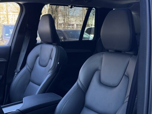 Volvo XC90 T8 AWD ULTIMATE DARK B&W 1.MAJ