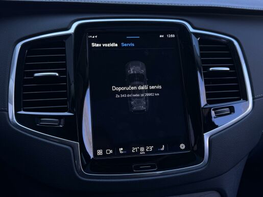 Volvo XC90 T8 AWD ULTIMATE DARK B&W 1.MAJ