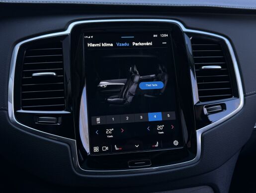 Volvo XC90 T8 AWD ULTIMATE DARK B&W 1.MAJ